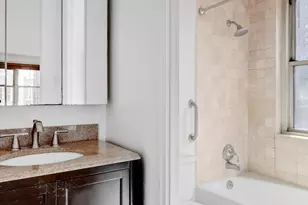 300 E 40th St, New York City, NY 10016 - Photo 5