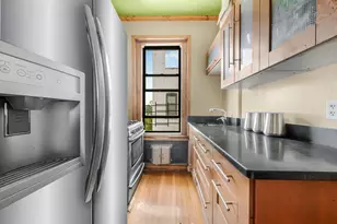 110 Cambridge Pl, New York City, NY 11238 - Photo 11