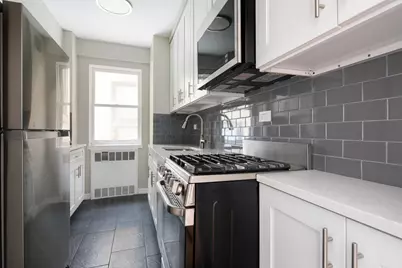 305 E 72nd Street #11C, New York City, NY 10021 - Photo 7