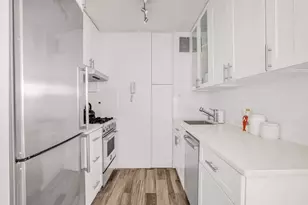 175 W 13th St, New York City, NY 10011 - Photo 5