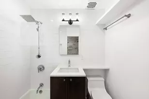 221 W 21st St, New York City, NY 10011 - Photo 11