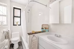 300 W 72nd St, New York City, NY 10023 - Photo 5