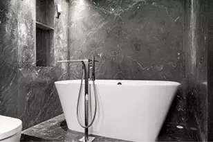 135 W 70th St, New York City, NY 10023 - Photo 11