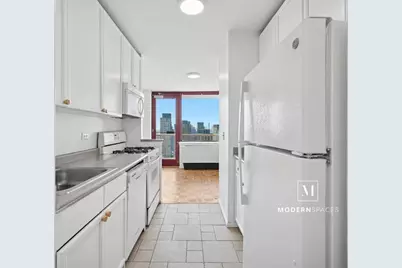 4-74 48th Avenue #35-L, New York City, NY 11109 - Photo 5