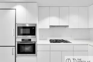 425 W 53rd St, New York City, NY 10019 - Photo 3