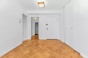 301 E 48th St, New York City, NY 10017 - Photo 5