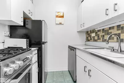 1175 York Avenue #2W, New York City, NY 10065 - Photo 9