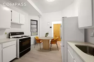 312 W 49th St, New York City, NY 10019 - Photo 9