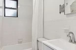 464 W 51st St, New York City, NY 10019 - Photo 5