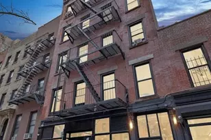 464 W 51st St, New York City, NY 10019 - Photo 3