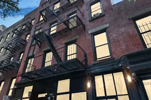 464 W 51st St, New York City, NY 10019 - Photo 11