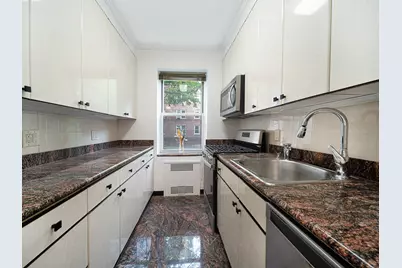 915 E 17th Street #109, New York City, NY 11230 - Photo 5