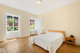 111 E 10th St, New York City, NY 10003 - Photo 9