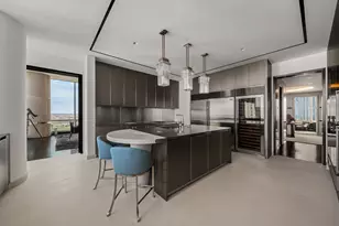 157 W 57th St, New York City, NY 10019 - Photo 3