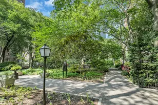 324 E 41st St, New York City, NY 10017 - Photo 27