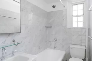 324 E 41st St, New York City, NY 10017 - Photo 11