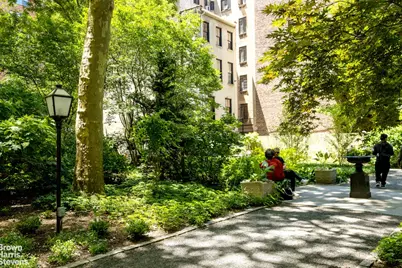 324 E 41st Street #904C, New York City, NY 10017 - Photo 19