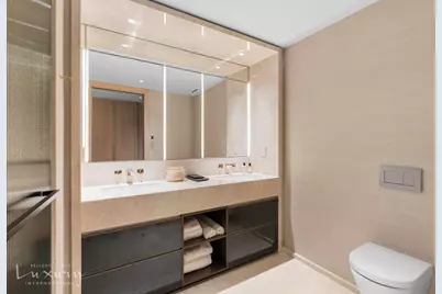 685 Fifth Avenue #6D, New York City, NY 10022 - Photo 9