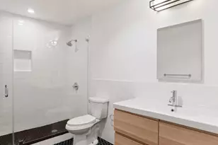 105 Moffat St, New York City, NY 11207 - Photo 21