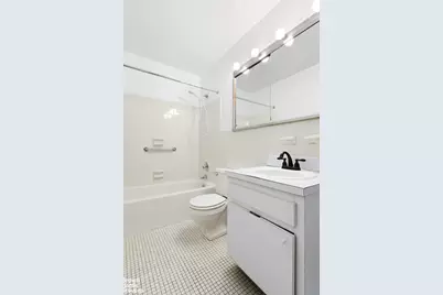 60 Pineapple Street #1F, New York City, NY 11201 - Photo 5