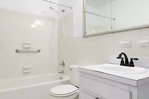 60 Pineapple St, New York City, NY 11201 - Photo 5