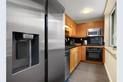 425 5th Avenue #21A, New York City, NY 10016 - Photo 3