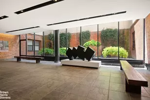 380 W 12th St, New York City, NY 10014 - Photo 15