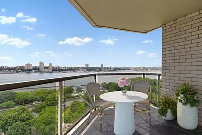 60 Riverside Drive #19C, New York City, NY 10024 - Photo 3