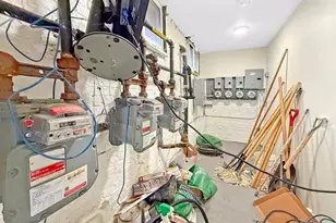 625 Franklin Ave, New York City, NY 11238 - Photo 25