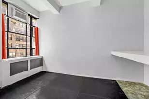 335 W 38th St, New York City, NY 10018 - Photo 7