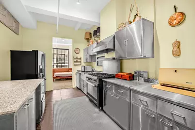 335 W 38th Street #11, New York City, NY 10018 - Photo 3