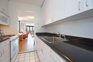 330 E 38th St, New York City, NY 10016 - Photo 3