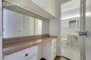 220 E 60th St, New York City, NY 10022 - Photo 5