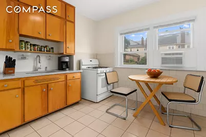 1065 E 39th Street, New York City, NY 11210 - Photo 3