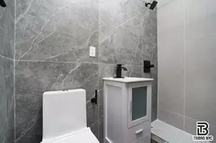 17-31 Norman St, New York City, NY 11385 - Photo 7