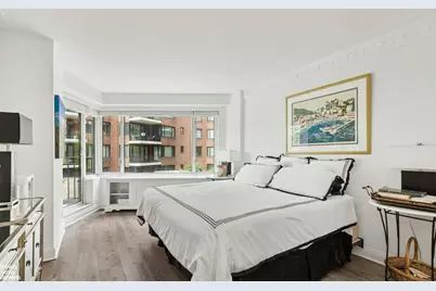 60 Sutton Place S #3EN, New York City, NY 10022 - Photo 3