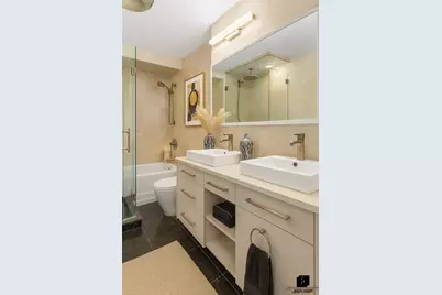 330 E 38th Street #46-D, New York City, NY 10016 - Photo 5