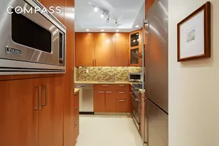 300 E 74th St, New York City, NY 10021 - Photo 3