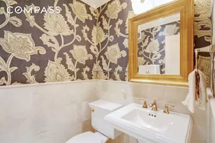 300 E 74th St, New York City, NY 10021 - Photo 5