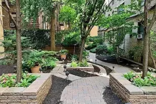 434 E 52nd St, New York City, NY 10022 - Photo 15