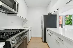 500 W 43rd St, New York City, NY 10036 - Photo 3