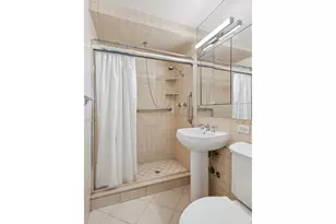 300 E 71st St, New York City, NY 10021 - Photo 11