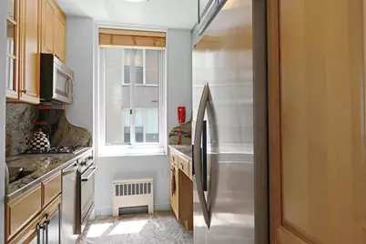 220 E 65th Street #11-B, New York City, NY 10065 - Photo 7