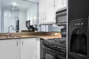 301 E 22nd St, New York City, NY 10010 - Photo 13