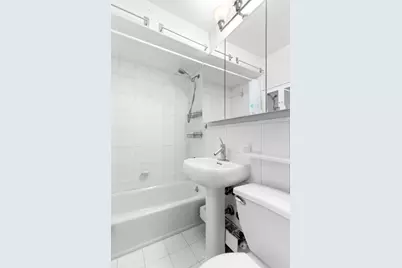 301 E 22nd Street #8R, New York City, NY 10010 - Photo 31