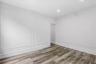 36-25 30th St, New York City, NY 11106 - Photo 7