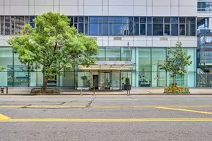 635 W 42nd St, New York City, NY 10036 - Photo 3