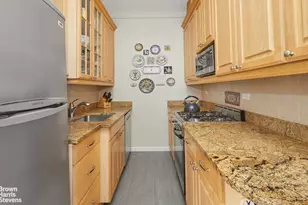 425 E 51st St, New York City, NY 10022 - Photo 3