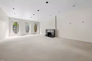 251 E 71st St, New York City, NY 10021 - Photo 3