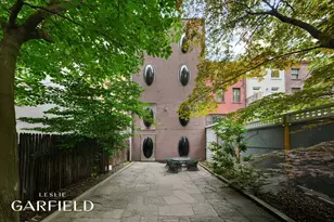 251 E 71st St, New York, NY 10021 - Photo 9